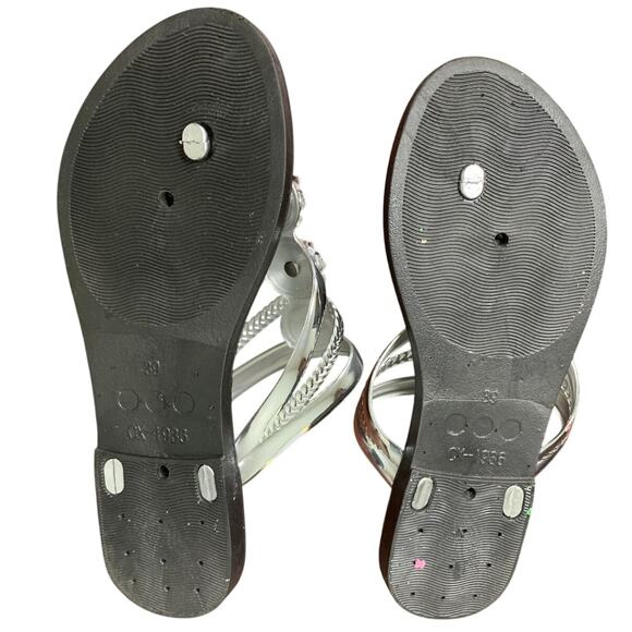 Fashion Womens 7.5 Silver Rhinestone Thong Flat Flip Flop Slip On Sandal Shoes - Picture 4 of 4